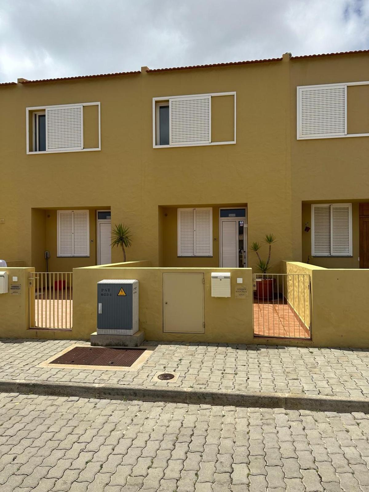 Golden Beach House Порту-Санту Екстер'єр фото